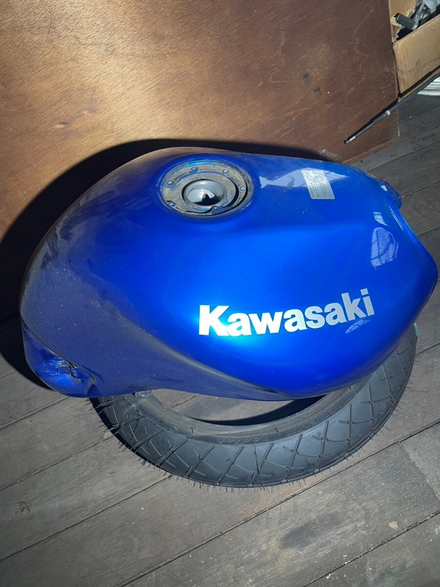 ZR7 純正タンク 燃料タンク ガソリンタンク サビ少なめで美品です!拍卖