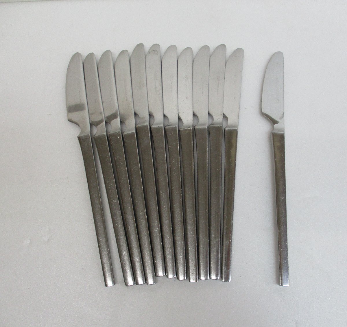 ★ 99884 カラトリー ナイフ フルーツナイフ12本 ラッキーウッド スカンジナビア 幅1.7x長さ16.5cm 18-0ステンレス 中古 ★拍卖