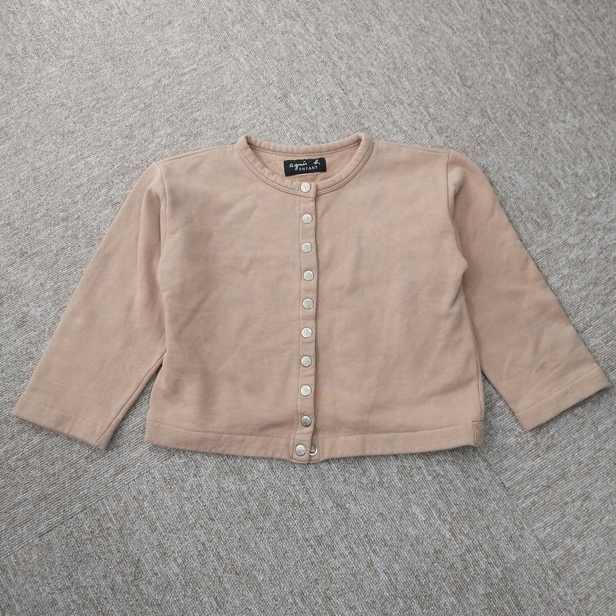 【169】agnes b アニエスベー キッズ110cm相当 カーディガン ボタンロゴ トップス ベージュ コットン拍卖