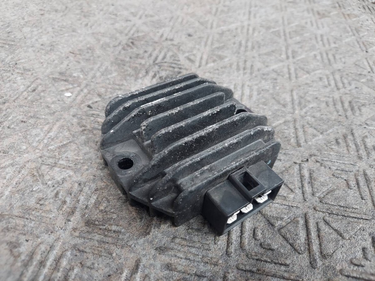 ヤマハ シグナスX125 3型 SE44J-294~ レギュレータ 整流器 FI車 電装 純正 部品 パーツ拍卖