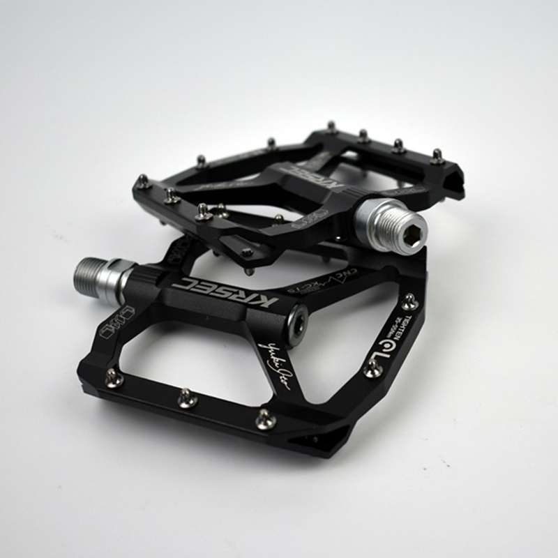 KRSEC MTBペダル 大型 フラットペダル ノンスリップ 滑り止め スパイク付 3色拍卖