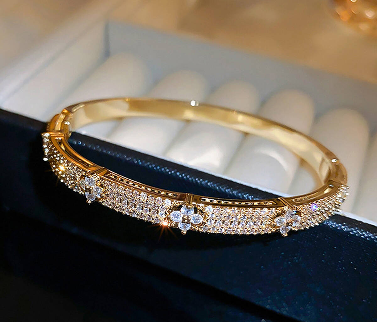 N2501120◆Bigstone◆【プリンセスの印象】金*魅力的な宝石*目に眩しい光沢*人気高品質*ブレスレット拍卖