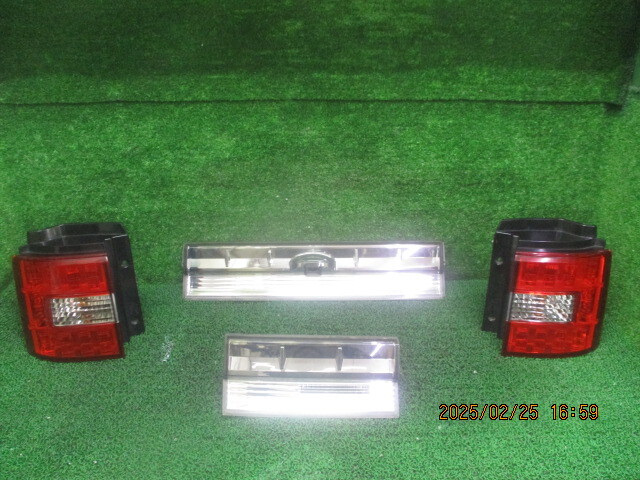 CV5W 三菱 デリカD:5 平成19年 テールレンズ フィニッシャーレンズ 4点セット 250399拍卖