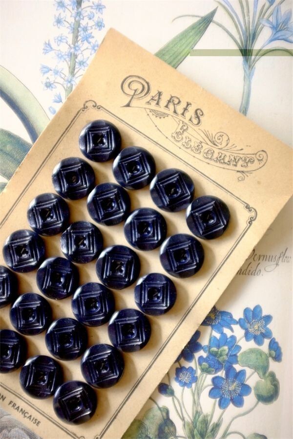 フランスアンティーク アールデコ 1.8cmx12個 夜空色 幾何学の薔薇たちによるボタン 紺 ダークネイビー ヴィンテージ レトロ ファッション拍卖