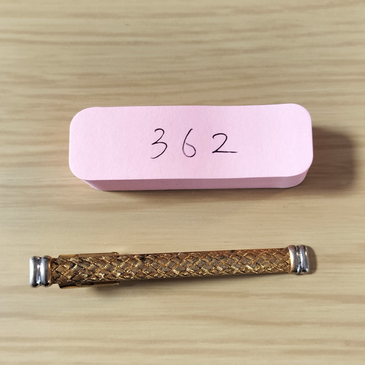 NINA RICCI( ニナリッチ)362ゴールドカラーネクタイピン、タイピン拍卖