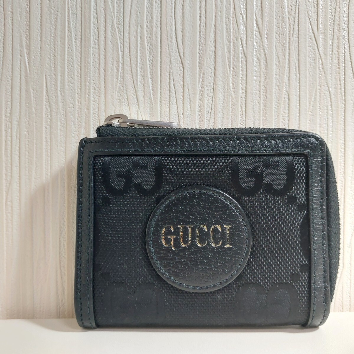 グッチ オフ ザ グリッド L字ジップ コンパクト財布 ナイロンキャンバス/レザー ブラック 657587拍卖