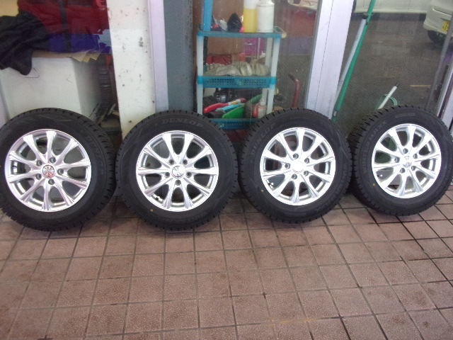 ♪S3245 バリ山!2024年製 ダンロップ ウィンターマックスWM02 195/65R15 アルミホイールセット♪拍卖