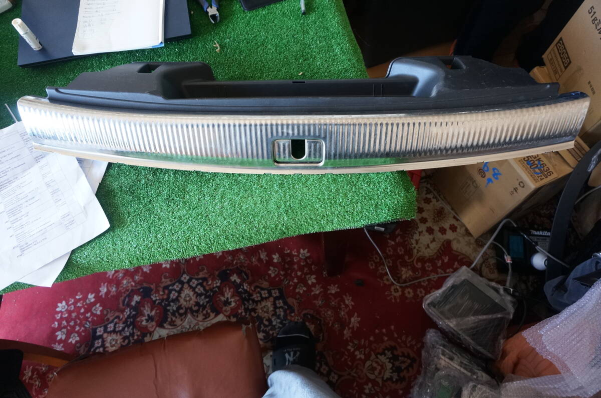 U173 アウディ SQ5 Q5 8R S ライントランクリッドトランクカバートリムクローム 8R0864513C 8R0 864 513 C拍卖