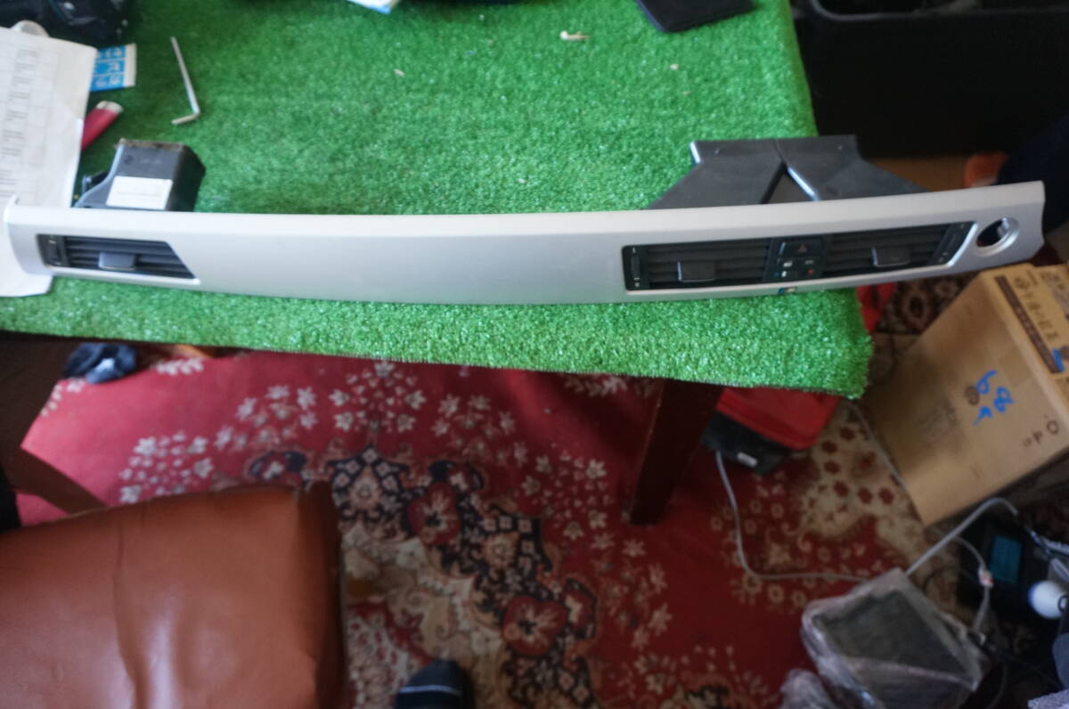 U181 BMW エアコン吹き出し口 320i ABA-WA20 2008拍卖