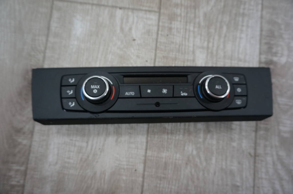 B087 中古 BMW KD20 3シリーズ 320i 平成22年9月 純正 エアコン A/C スイッチ 操作パネル 温度調節 動作保証 6411 9221855-05拍卖