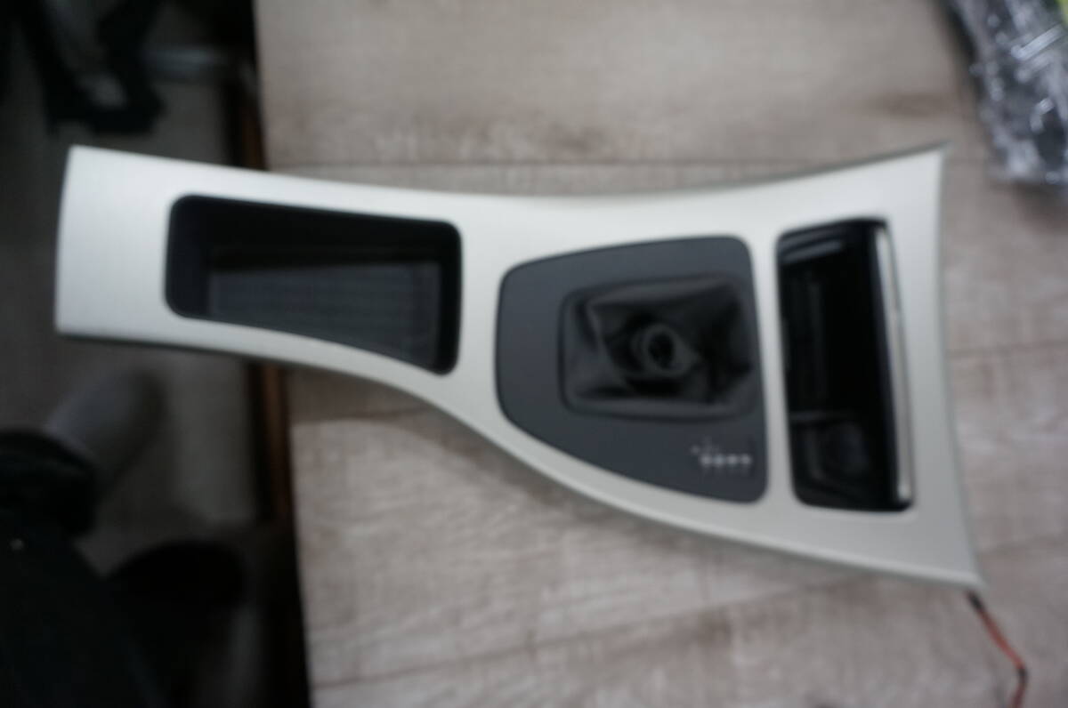 B089 BMW 3シリーズ ABA-VR20 その他 内装部品 300 シフトレバー パネル VR20 BMW 3シリーズ 旧車 族車拍卖