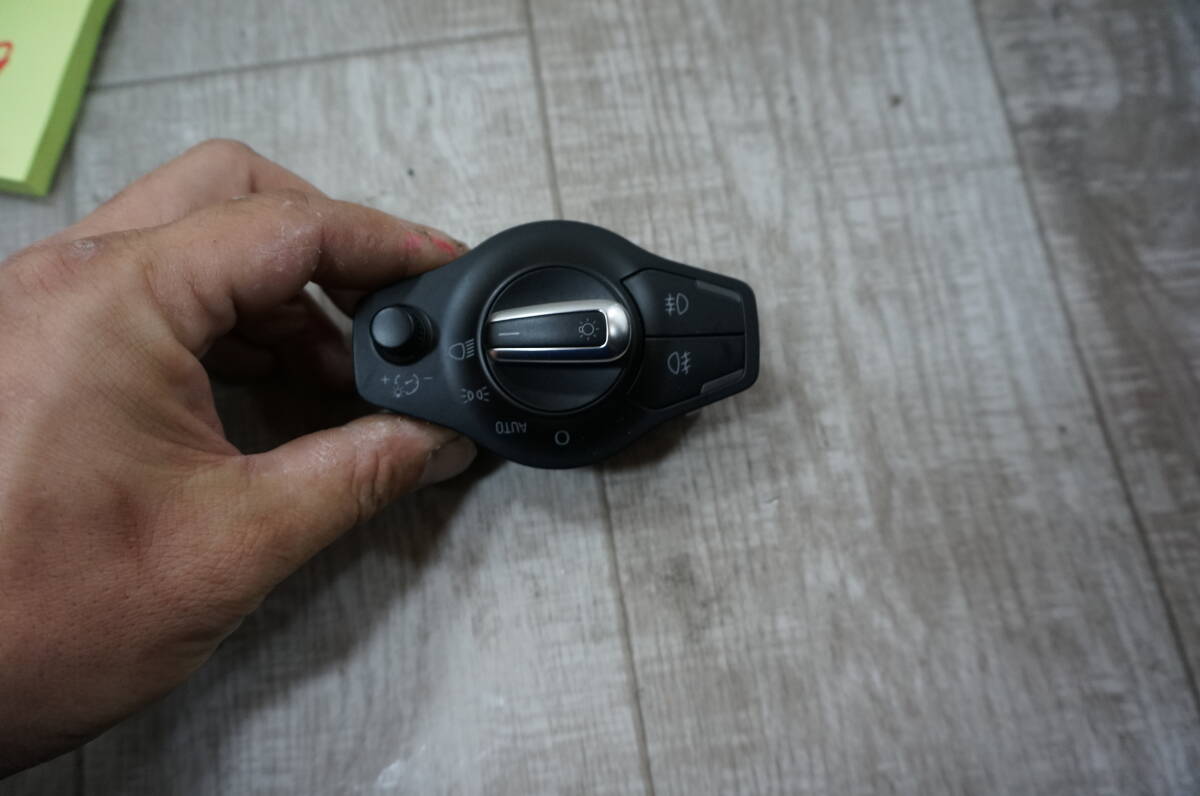 b219 アウディ A4 8KCDN セダン 2.0T 純正 ヘッドライト フォグランプ スイッチ パネル付 8K0 941 531 AS 確認済み拍卖