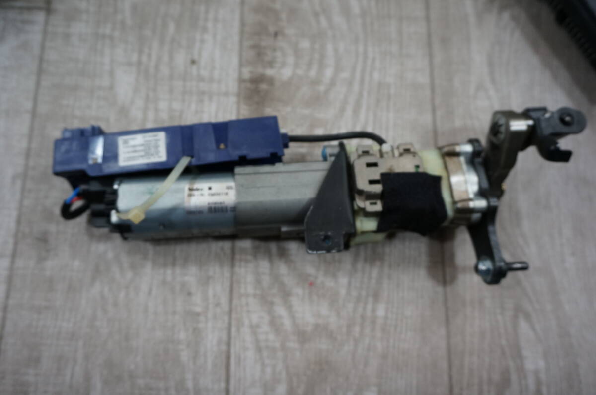 b226 Audi アウディ Q5 8R 純正 左右の電動モーターです E5110180N E5110080O拍卖