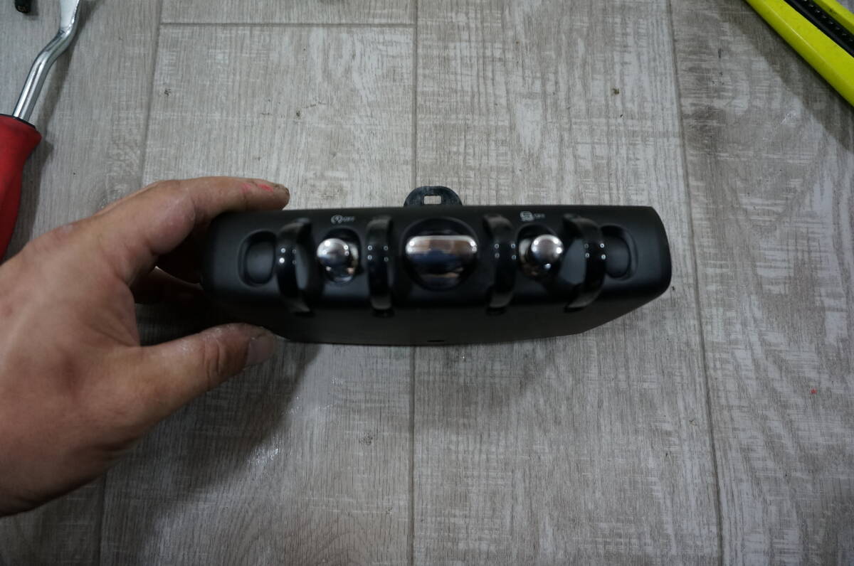 B239 BMW ミニ LDA-XT15 2017年 ディーゼル車 COOPER 純正 エンジンスタートスイッチパネル 61319328287-05 6131 9328287-05拍卖