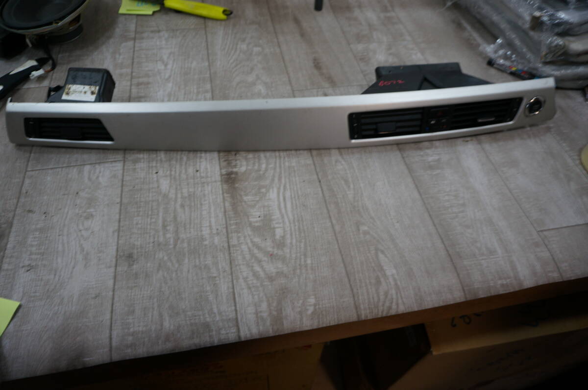 B263 BMW エアコン吹き出し口 320i ABA-WA20 2008拍卖