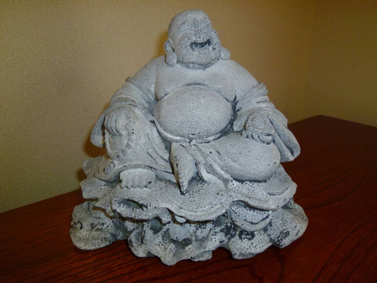【即決】石製の布袋様 (幅19㎝×高さ16㎝ 2.5Kg)石像 石造 仏像 彫刻 田の神様 石塔 祠 古道具 古物 五輪塔 石仏 灯篭 七福神 珍品 道祖神拍卖
