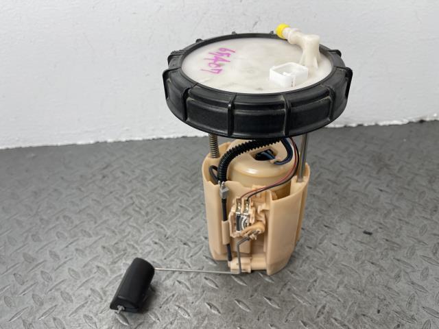 スイフト ZC72S 燃料 フューエル ポンプ 15100-71L00拍卖