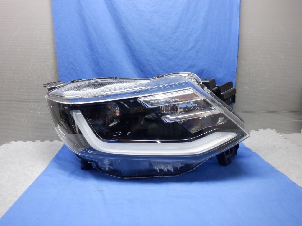 ソリオ MA37S 右ヘッドライト LED 100-593AA (Z2482)拍卖