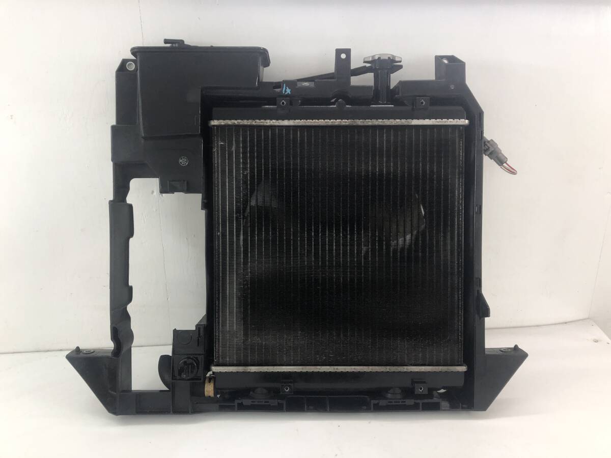 _b190768 ダイハツ ハイゼットカーゴ デラックス S320V ラジエター ラジエーター コアサポート 電動ファン付き モーター 100222-0421 S330V拍卖