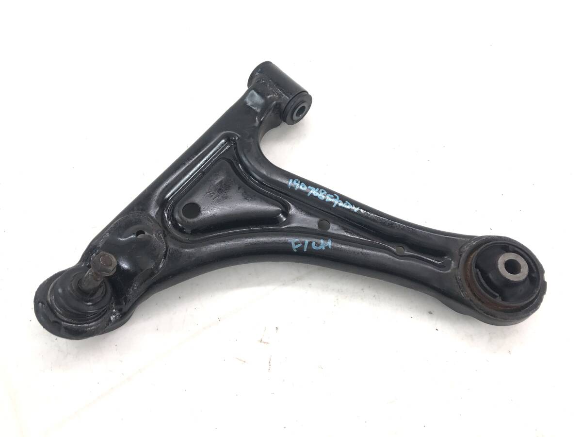 _b190768 ダイハツ ハイゼットカーゴ デラックス S320V ロアアーム ロアー ロワー フロント 左 F/LH S330V S321V S331V アトレーワゴン拍卖