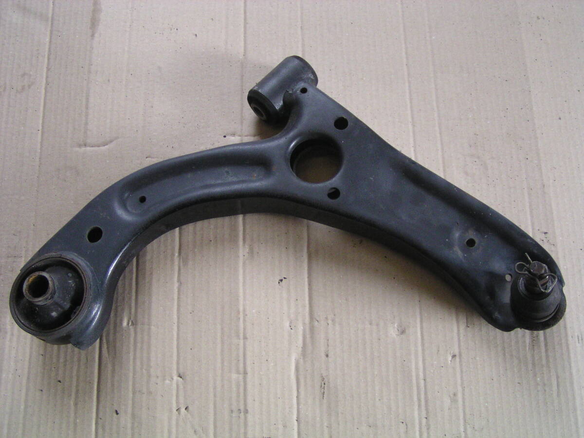 ☆ 49685km ミラ カスタム L275S 右 ロアアーム L375 L175 L575 L455 L675 LA100拍卖