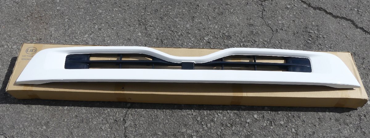 ☆美品!日産 UDトラックス クオン 純正 フロント アッパーグリル【65860-0Z000】☆拍卖