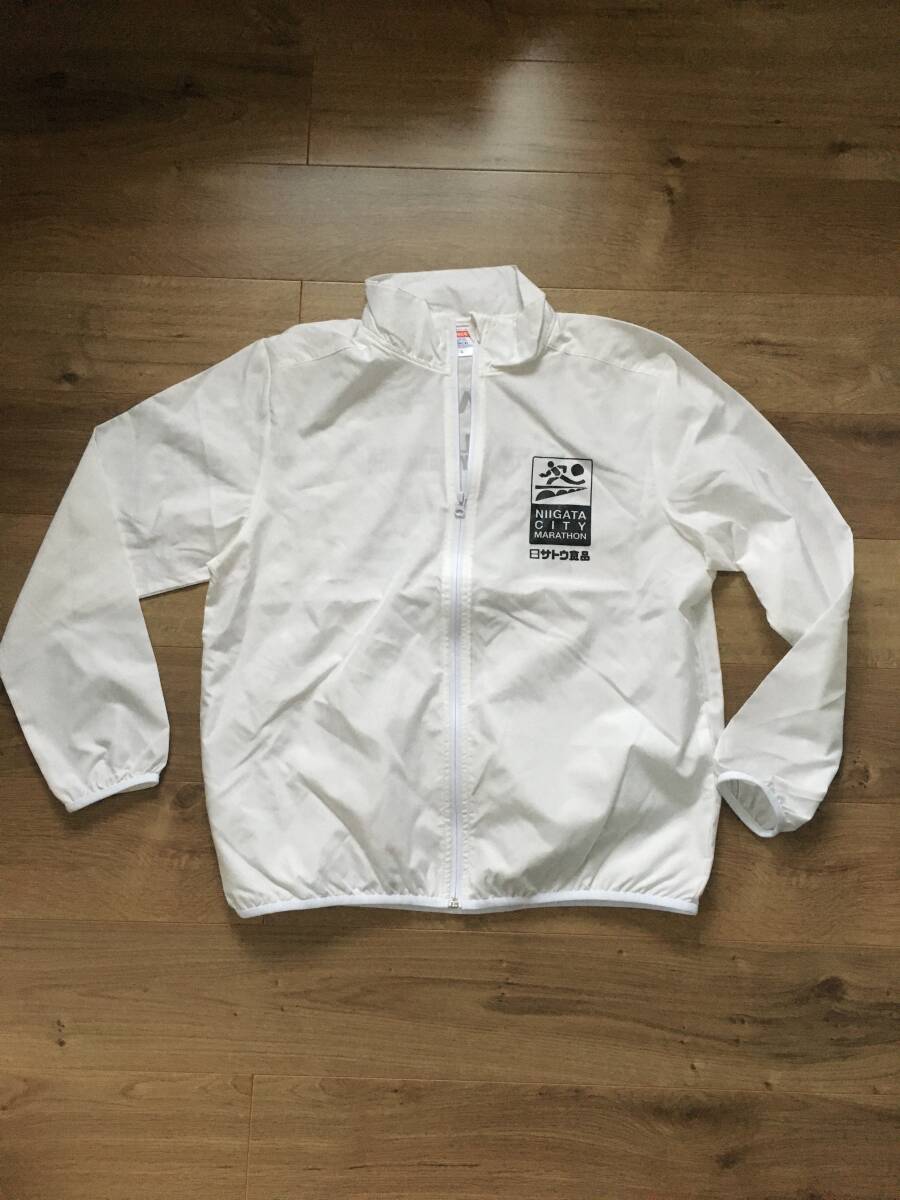 新潟シティマラソンジャンバー 新品保管品 サトウ食品 VOLUNTEER マラソン拍卖