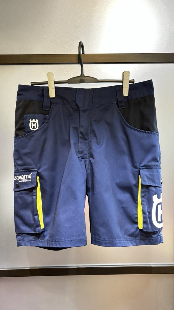 3HS2052204 ハスクバーナ 2021 レプリカチームショートパンツ Lサイズ 新品拍卖