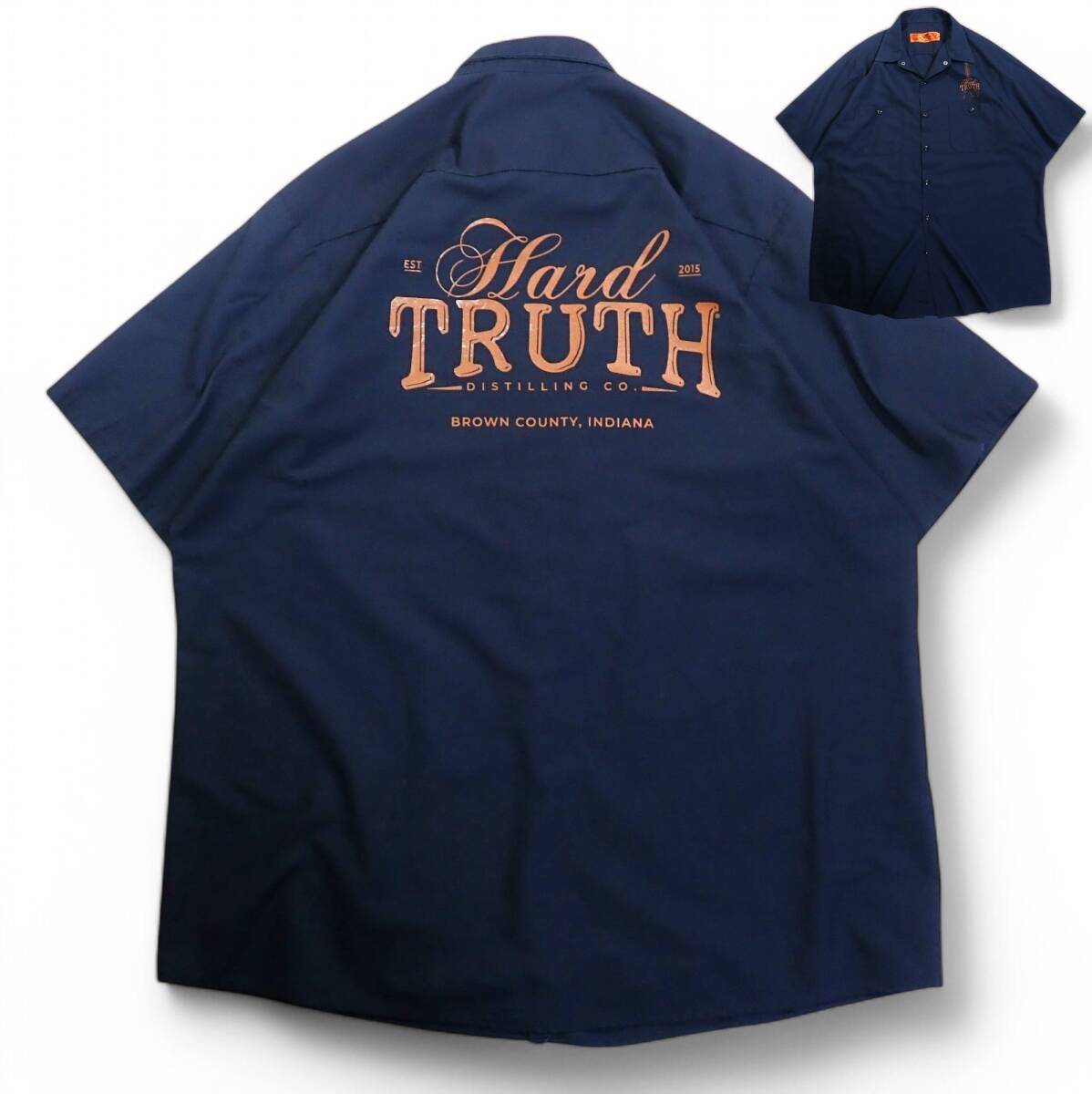 6542/RED KAP 半袖ワークシャツXL●Hard TRUTH DISTILLING Co.BROWN COUNTY INDIANAプリントレッドキャップ●洗濯プレス済ネコポス可●古着拍卖