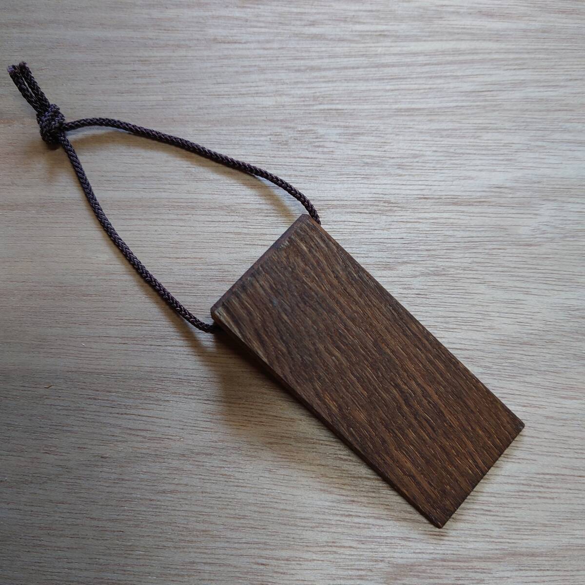 ドアストッパー 素朴でシンプル 無垢材 ドアストッパー 木製 ドア止めミニ 1個 天然杢楢無垢材 Nas56 ブラウン拍卖