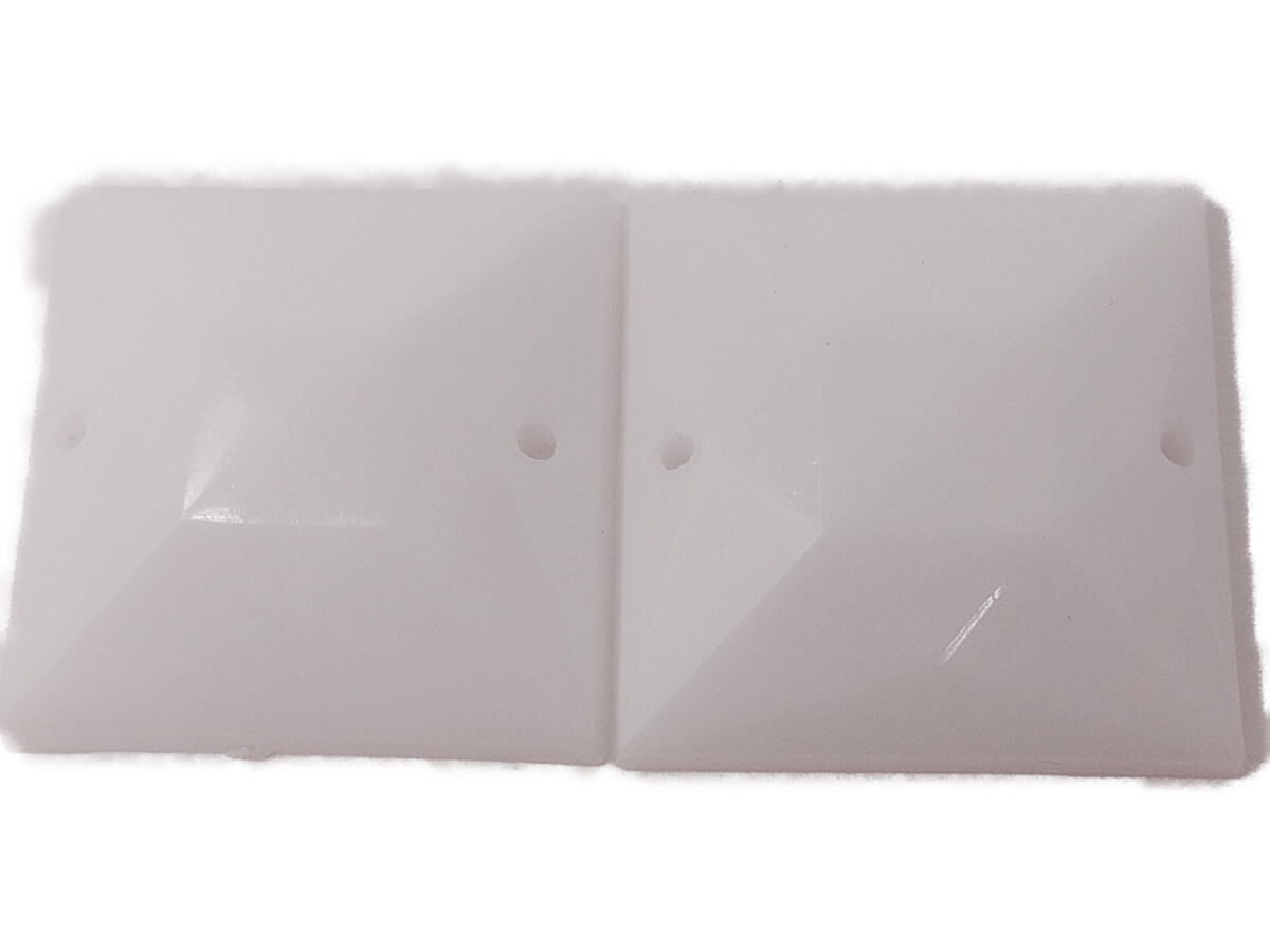 キラリ手芸部 No527ビジュー パーツ ソーオン ストーン(アクリル)白色(ホワイト)(四角)2.0×2.0cm_8個入り(手芸用 縫い付け)拍卖