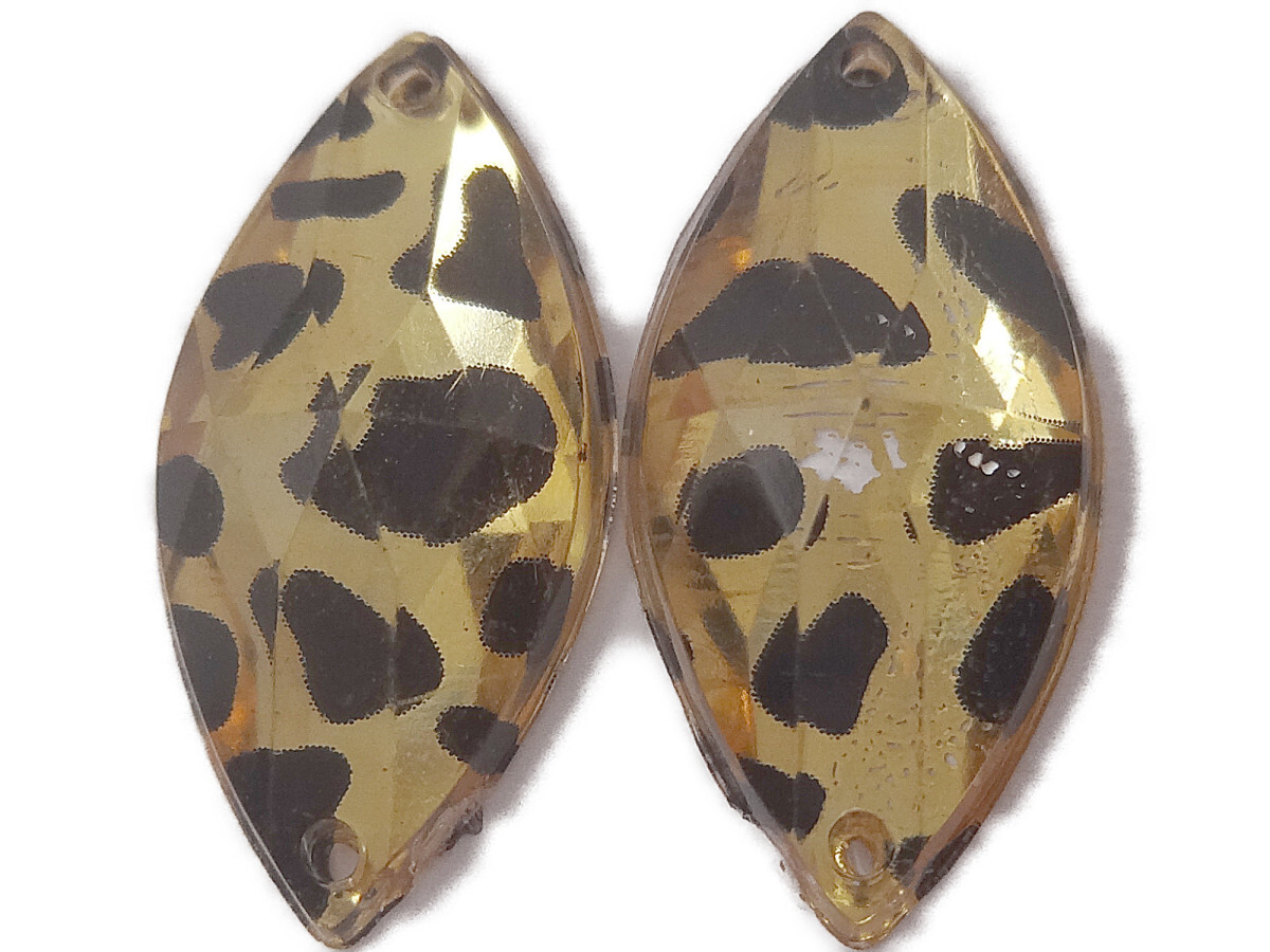 キラリ手芸部 No645ビジュー パーツ 手芸用 ソーオン ストーン(アクリル)レオパード柄2.0×1.0cm_16個入り【ひょう柄】拍卖