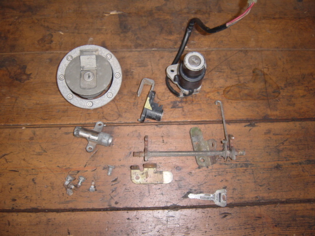 TDR50 TDR80 キーセット メインキー イグニッションキー タンクキャップ シートロック ヘルメットホルダーYSR50 RZ50 YSR80 GT50 MR50 DT50拍卖