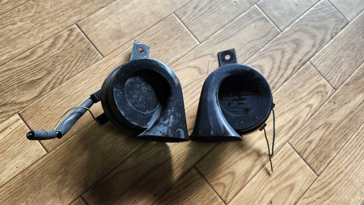 KAME★H21 ニッサン フーガ セダン 前期★純正 MIYAMOTOホーン 004035★DBA-KY51/370GT/Y51/部品取り車拍卖