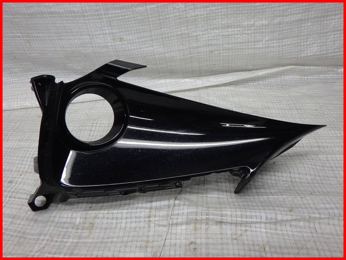 NRE210H NRE214H ZWE211H カローラスポーツ 純正フロントバンパーフォグランプカバー 右 右側 81481-12400拍卖