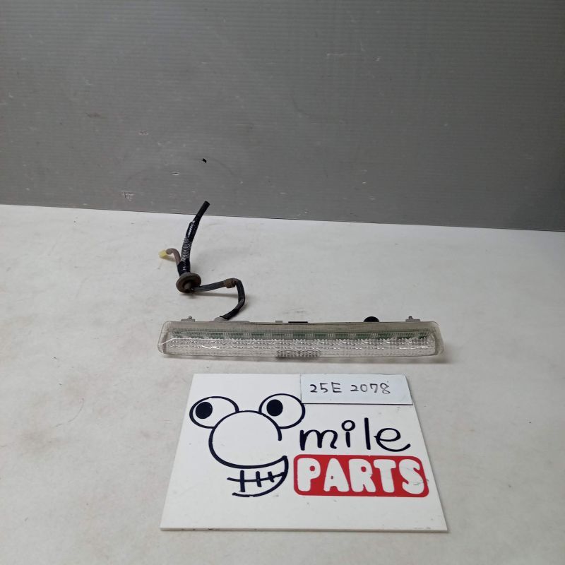 BP5 レガシィ 純正 ハイマウントランプ(スポイラー用) 1A8-1-2/25E2078*同梱不可拍卖