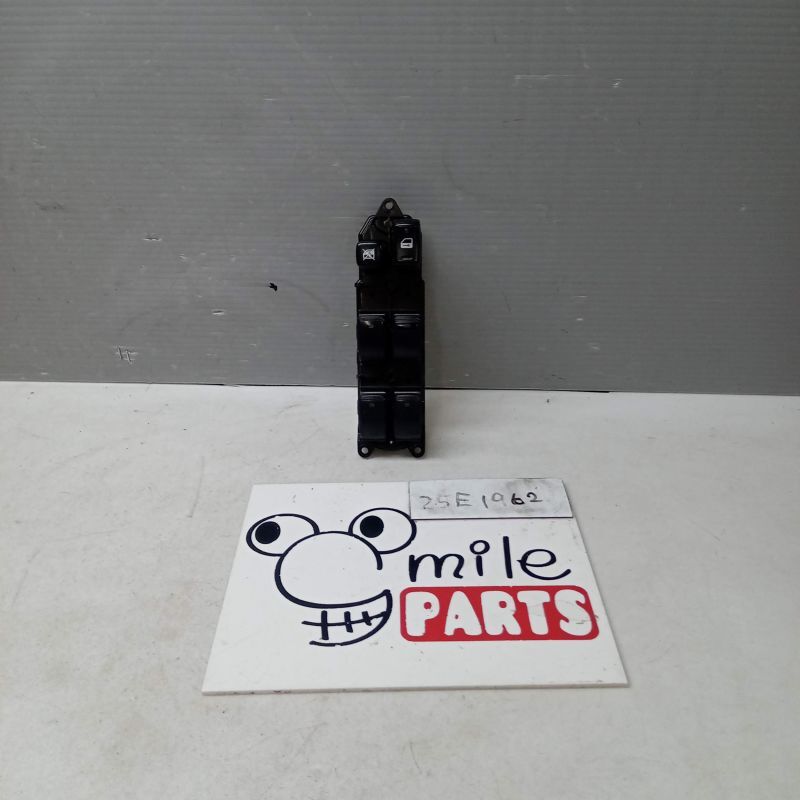 ZGM15W/ZGM10 アイシス 純正 パワーウィンドウスイッチ 1A7-21-4/25E1962*同梱不可拍卖