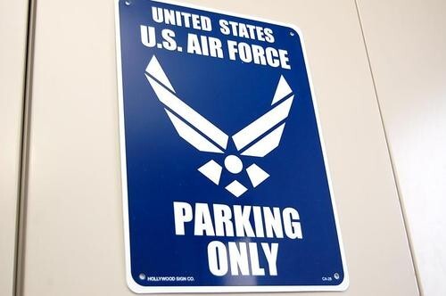 プラスチック看板 米空軍専用駐車場 CA-28 U.S AIR FORCE エアフォース アメリカ雑貨 アメリカン雑貨拍卖