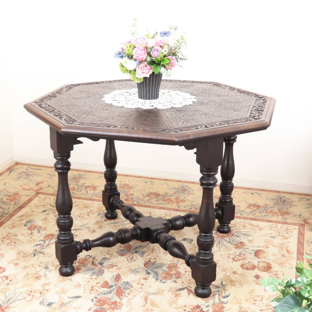 八角形の大きなカーブドテーブル/ディスプレイテーブル/飾り台/花台/木製/店舗什器/インテリア/イギリス/英国/アンティーク家具/A-1753拍卖