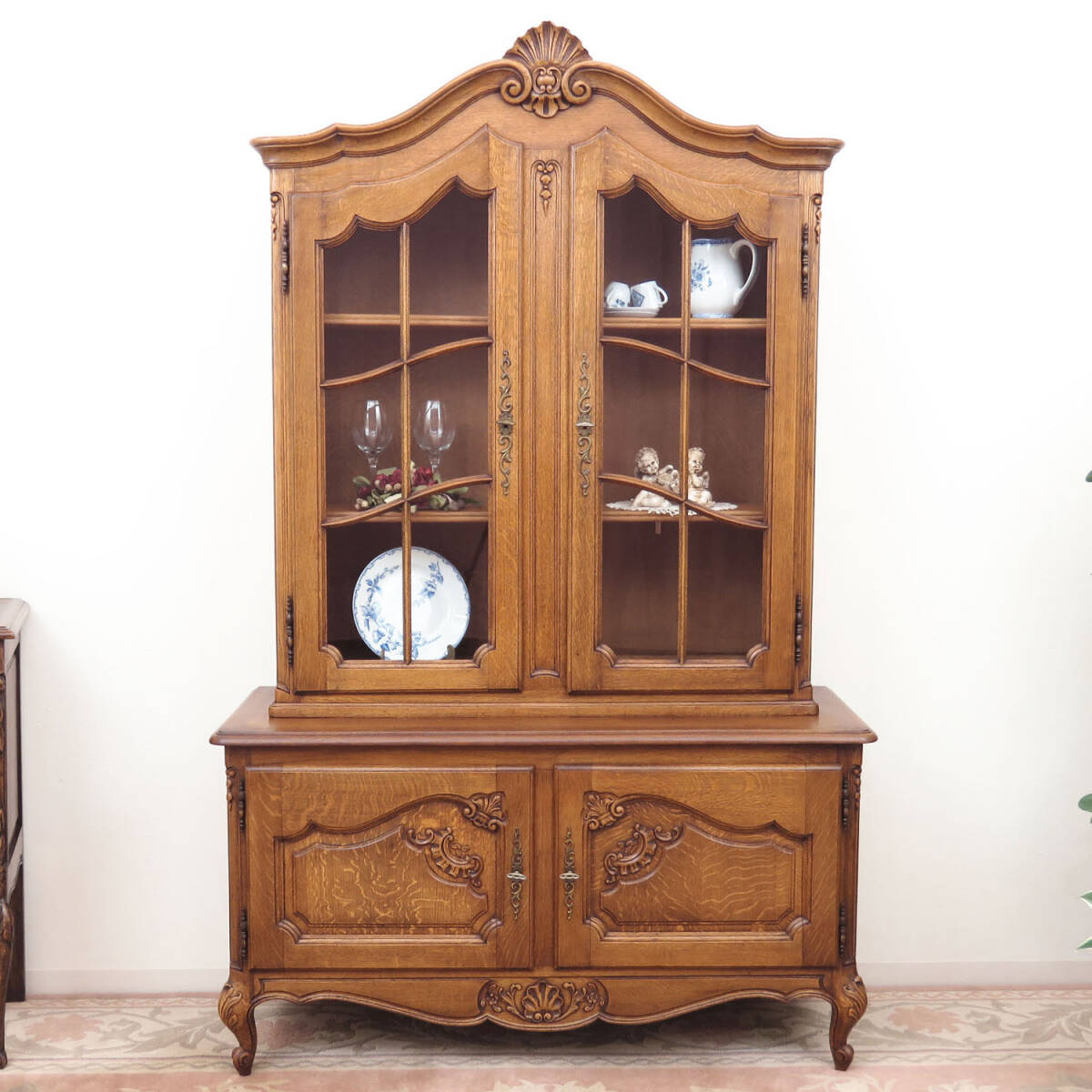 エレガントなネコ(猫)脚のキャビネット/飾り棚/ショーケース/食器棚/店舗什器/ディスプレイ/インテリア/木製/フランス/アンティーク/A-4483拍卖