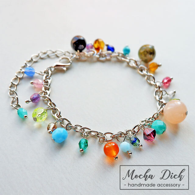 天然石とチェコガラスビーズのマルチカラーブレスレット拍卖