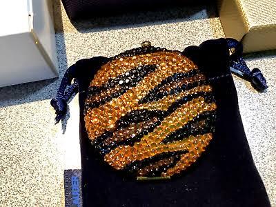 ★新品★ルーシディティ★トランスルーセント★プレストパウダー★06 トランスペアレント★限定コンパクト拍卖