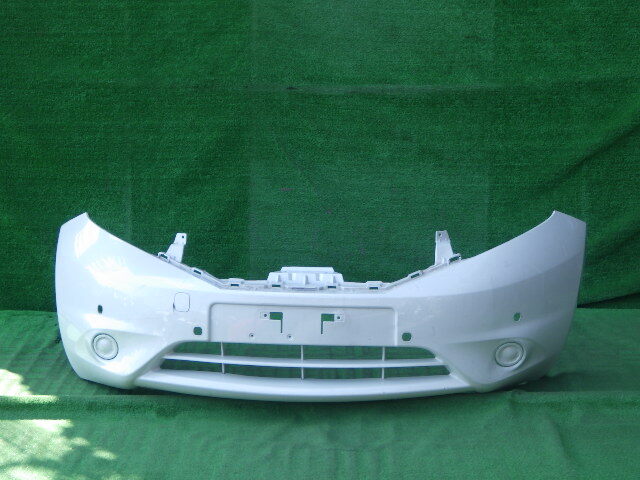 E12 NE12 前期 ノート 純正フロントバンパー 日産NOTE 白 パール 62022 3VA0H拍卖