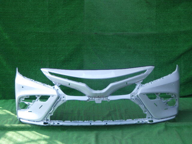 AXVH70 AXVH75 後期 カムリ WS 純正フロントバンパー 白 パール 52119-33B20 拍卖