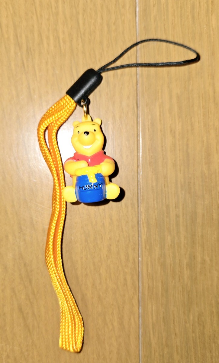 くまのプーさんストラップ ディズニー キャラクター コレクション昭和レトロ クマベア熊アクセサリーイエロー携帯電話スマートフォン 拍卖