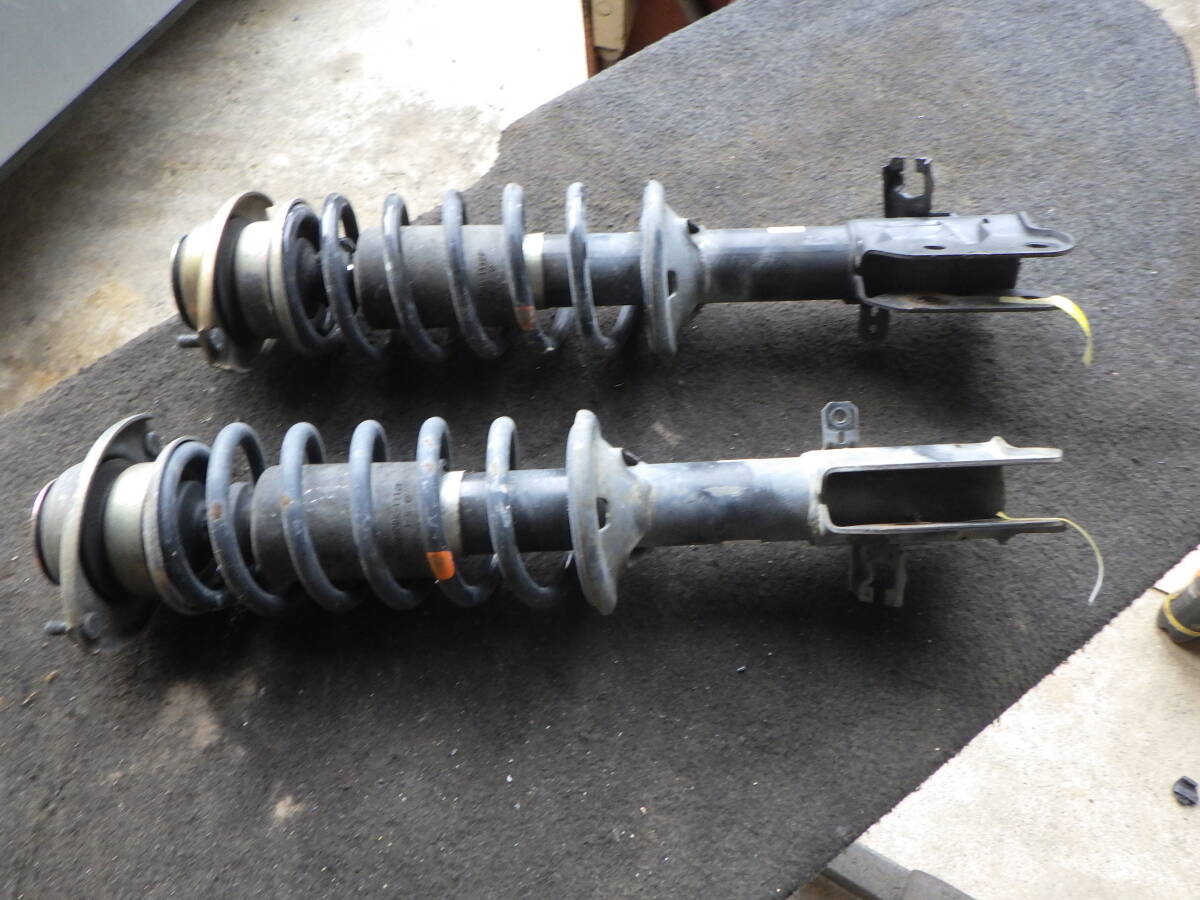 杉B5 即決! MH21S ワゴンR ムーヴ ストラット ショック スプリング拍卖