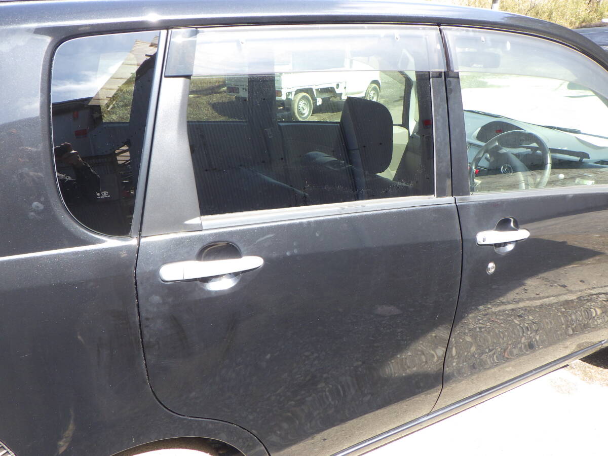 関00011 即決!LA100S ムーヴ X07 黒 右リアドア 現車 部品取り車拍卖