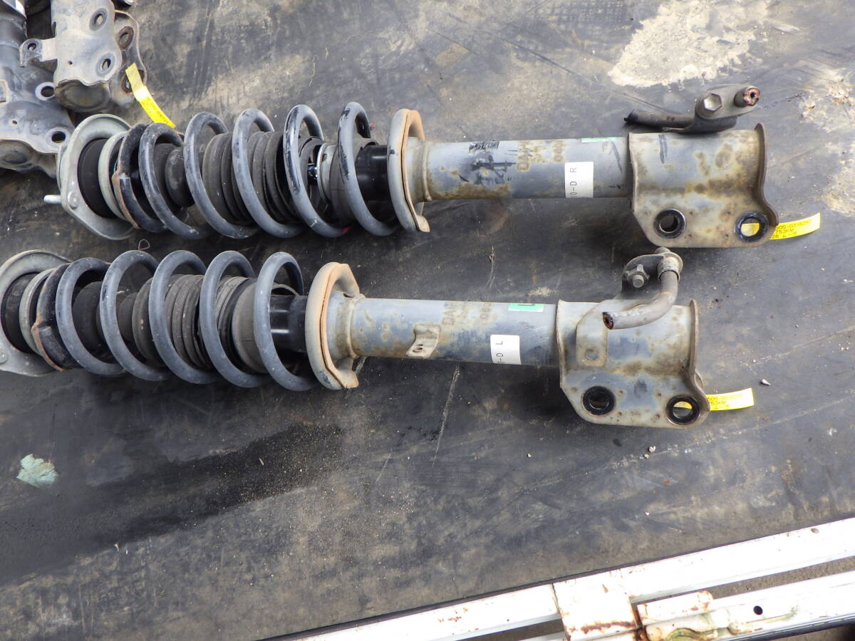 杉B6 即決! L150S ムーヴ ストラット ショック スプリング拍卖