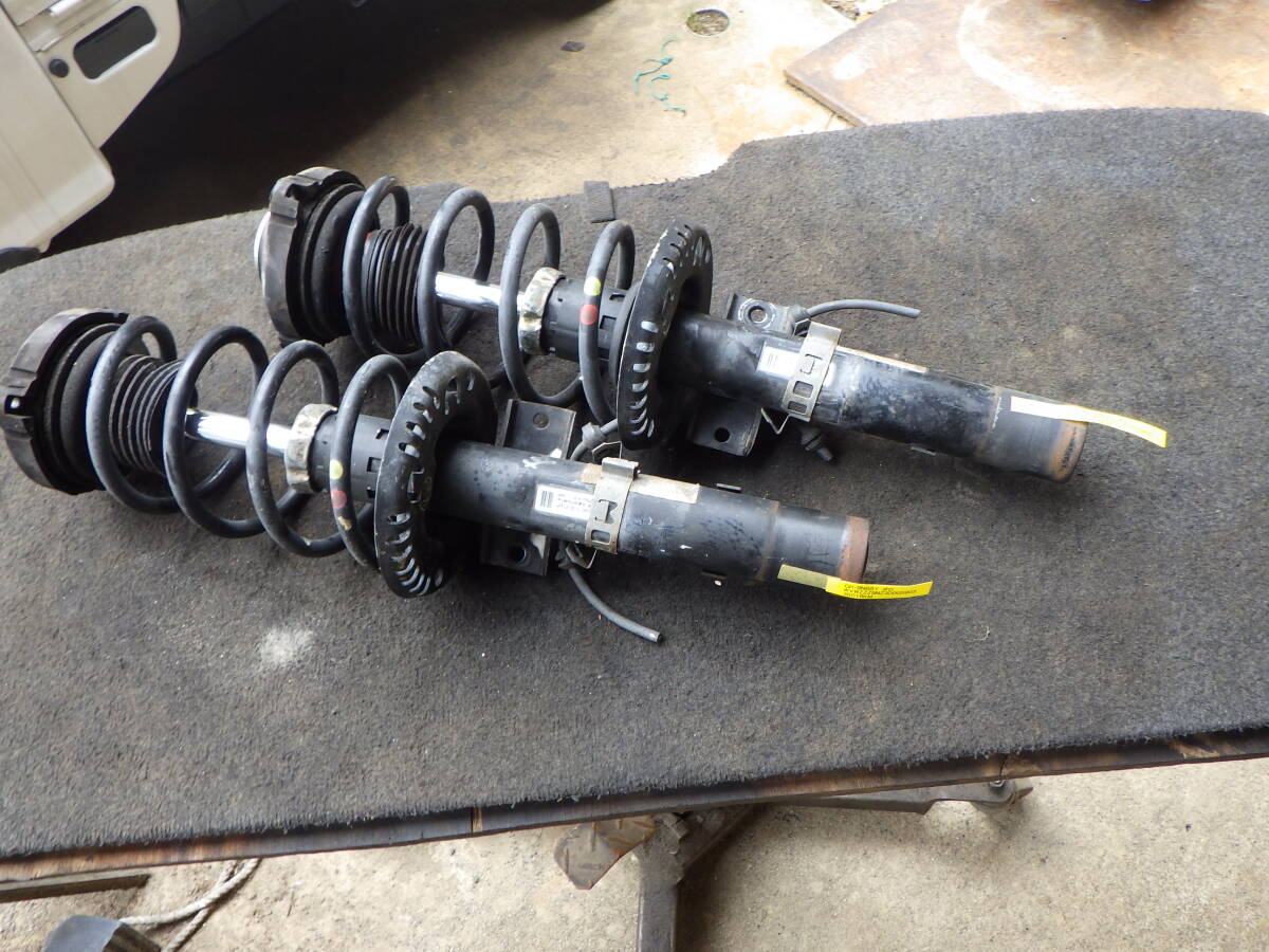 杉B2 即決! GH-9NBBY VW ポロ ストラット ショック スプリング拍卖