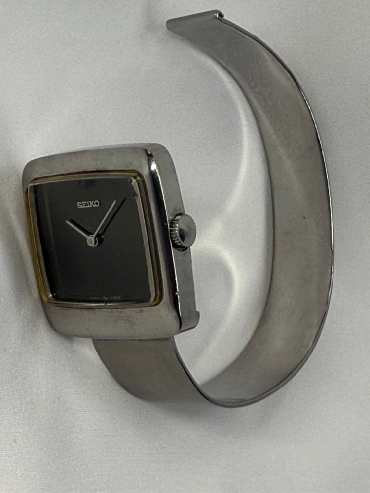 SEIKO レディース 腕時計 バングルタイプ 手巻き動作品 レア ヴィンテージモデル拍卖